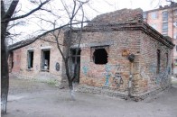 Лучани просять знести небезпечну котельню і встановити дитячий майданчик. ФОТО