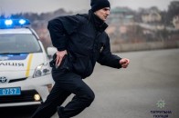 Захмелілі молодики погрожували луцьким поліцейським пістолетом