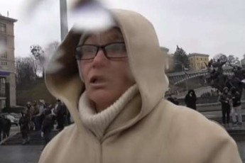 Сепаратистка в Києві закликала вбивати українських солдатів. ВІДЕО