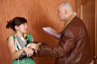 В Луцьку колектори без відома власників переписали на себе квартиру. ВІДЕО
