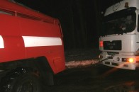 Волинські рятувальники визволили з «полону» два авто