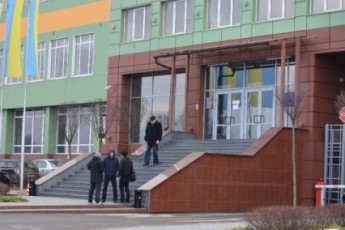 Правоохоронці влаштували обшук в одній з брокерських фірм Луцька. ФОТО