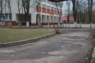 Чому біля луцьких шкіл не ремонтують дороги?