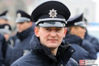 Поліцейський з Луцька підкорив мережу професіоналізмом при затриманні неадекватів