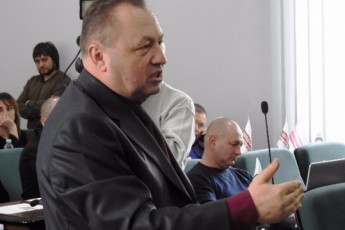 «Вам потрібні скандали! Нам  потрібна робота!», Пустовіт до Надточій
