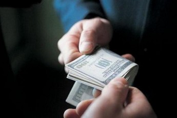Заступника Авакова спіймали на хабарі в 2 млн грн
