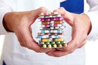 З закупівлею ліків нічого не можна зробити, допоки в країні не буде закону, – Комаровський