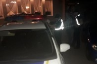 У Луцьку нетвереза пані пила прямо за кермом. ФОТО