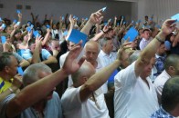 На громадських слуханнях вирішували, що робити зі смородом. ФОТО