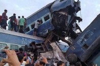 В Індії потяг зійшов з рейок, 23 загиблих