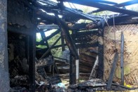 У центрі Луцька підпалили хату. Кажуть – розбірки безхатьків