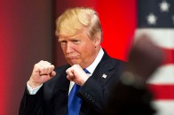 Дії президента загрожують безпеці країни: Трампа одночасно покинули вісім радників