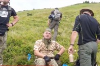 Ветеран АТО Василь Мельник на одній нозі та з милицями підкорив Говерлу