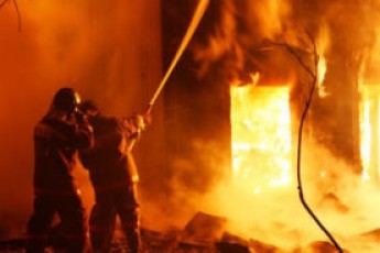 Волинському атовцю, в якого згорів будинок, збирають гроші
