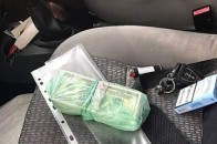 Прокурора спіймали на хабарі у 25 тисяч доларів
