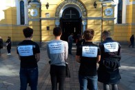 Замість лекцій київських студентів змусили піти на молебень