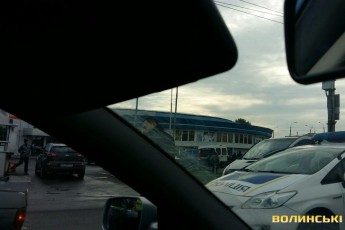 Поблизу торгового центру у Луцьку трапилось ДТП