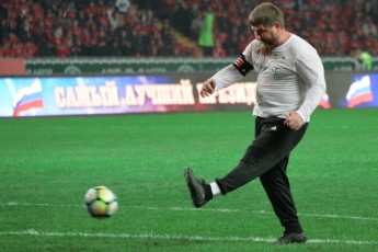 Футбольна «показуха» Кадирова на честь дня народження Путіна