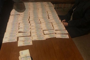 На Тернопільщині двоє податківців «погоріли» на хабарі у 400 тисяч