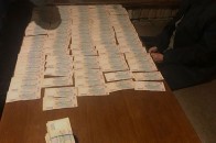 На Тернопільщині двоє податківців «погоріли» на хабарі у 400 тисяч