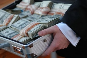 “Чорна бухгалтерія” ПР: слідство перевіряє, чи отримував Ядуха 1,75 млн. дол