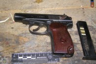 На Волині затримали чоловіка з наркотиками та зброєю