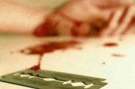 У Луцькому суді чоловік перерізав собі вени