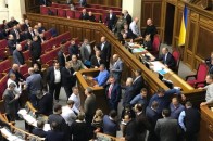 Нардеп описав схему «розводу лохов» від влади