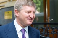 Олігарх Ринат Ахметов змінив донецьку прописку на київську