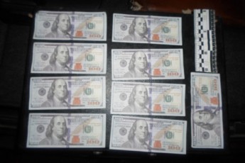 На Одещині підліток купив авто за 900 сувенірних доларів