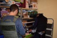 У Миколаєві шкільний вчитель організував канал постачання повій до Туреччини. ФОТО