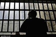 Чоловік задушив стареньку матір заради коханої