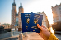 Українці зможуть їздити без віз до 100 країн світу