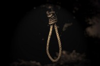 Після трьох дитячих самогубств повісилась молода вчителька