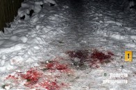Жахливе вбивство на Прикарпатті: душив, а потім двічі вдарив ножем у груди власну матір