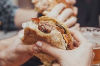 Список корисних продуктів, які допоможуть не переїдати взимку