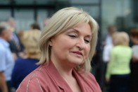 Дружина Луценка вразила туфлями за майже 20 тисяч грн у Раді