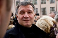 Аваков заговорив у суді невідомою досі мовою (Відео)