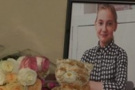 “Її проводжали, як на останній урок – під шкільний дзвоник”: Як у Кропивницькому прощались з убитою 12-річною школяркою