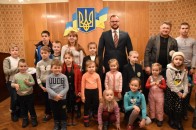 Луцькі чиновники і бізнес подарували дітям воїнів АТО подарунки на Миколая