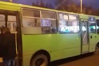Нетверезий чоловік вкрав маршрутку на зупинці у Харкові