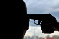 Чоловік вистрелив собі у голову щоб не здаватися поліції