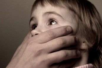 Чоловік жорстоко згвалтував 6-річну дівчинку на Київщині