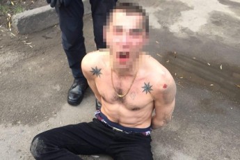 Нетверезий водій намагався заїхати у приміщення супермаркета в Одесі