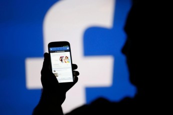 У Великобританії хочуть ввести податок для Facebook, WhatsApp та Google