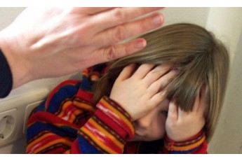 Зігнала злість: матір жорстоко побила 9-місячну дочку на Київщині