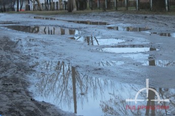 У Луцьку по вулиці Баранова ні пройти, ні проїхати