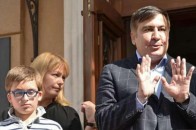 Син Саакашвілі дав майстер-клас з поїдання хінкалі (Відео)