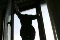 Живуча: вистрибнула з п’ятого поверху, встала, і побігла