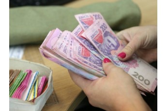 Уряд підвищив зарплати вчителям на 1,5 тис грн